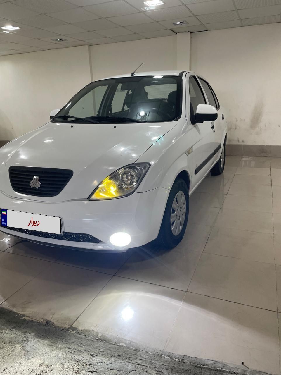 تیبا صندوق دار SX - 1393