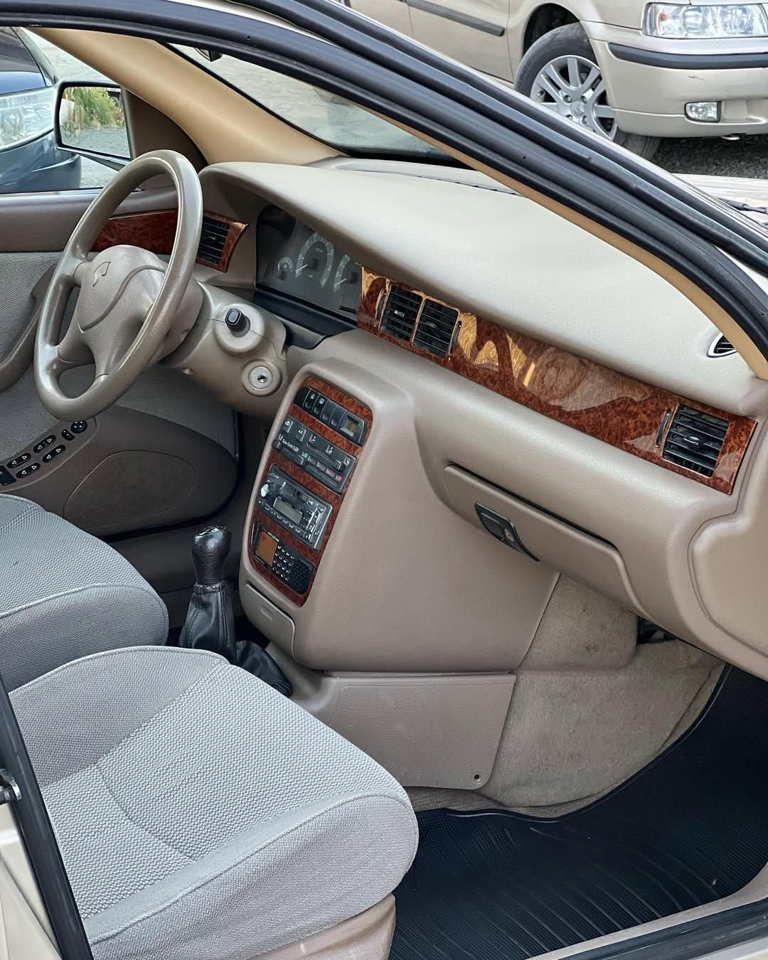 سمند LX XU7 - 1386