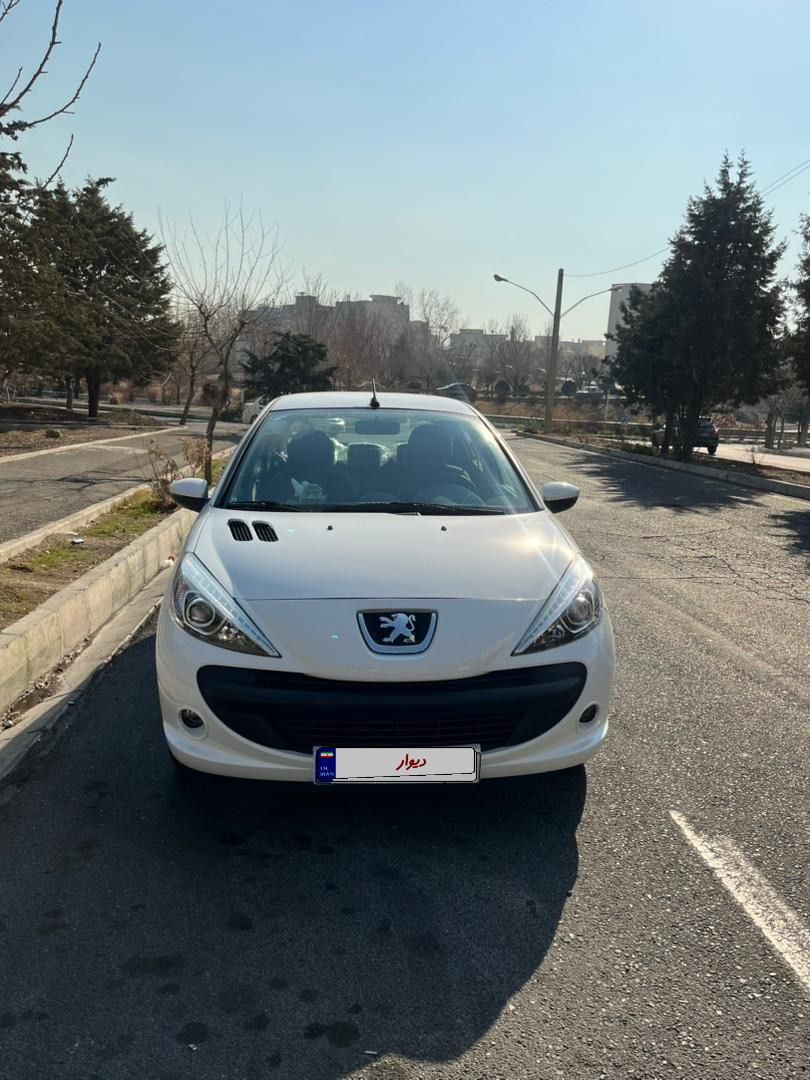 پژو 207 دنده‌ای - 1402