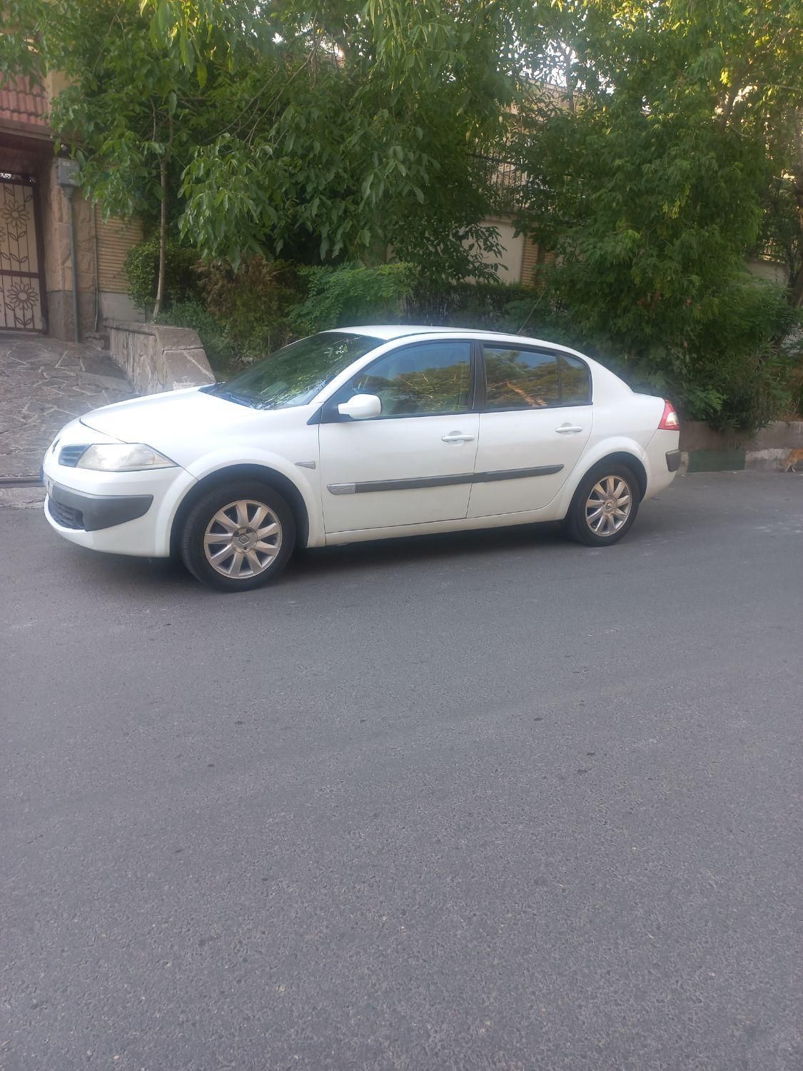 رنو مگان پارس خودرو 2000 - 2012