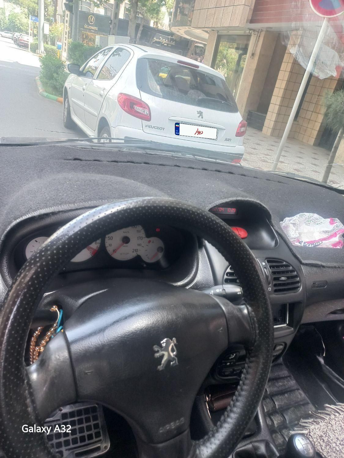 پژو 206 SD v8 - 1390