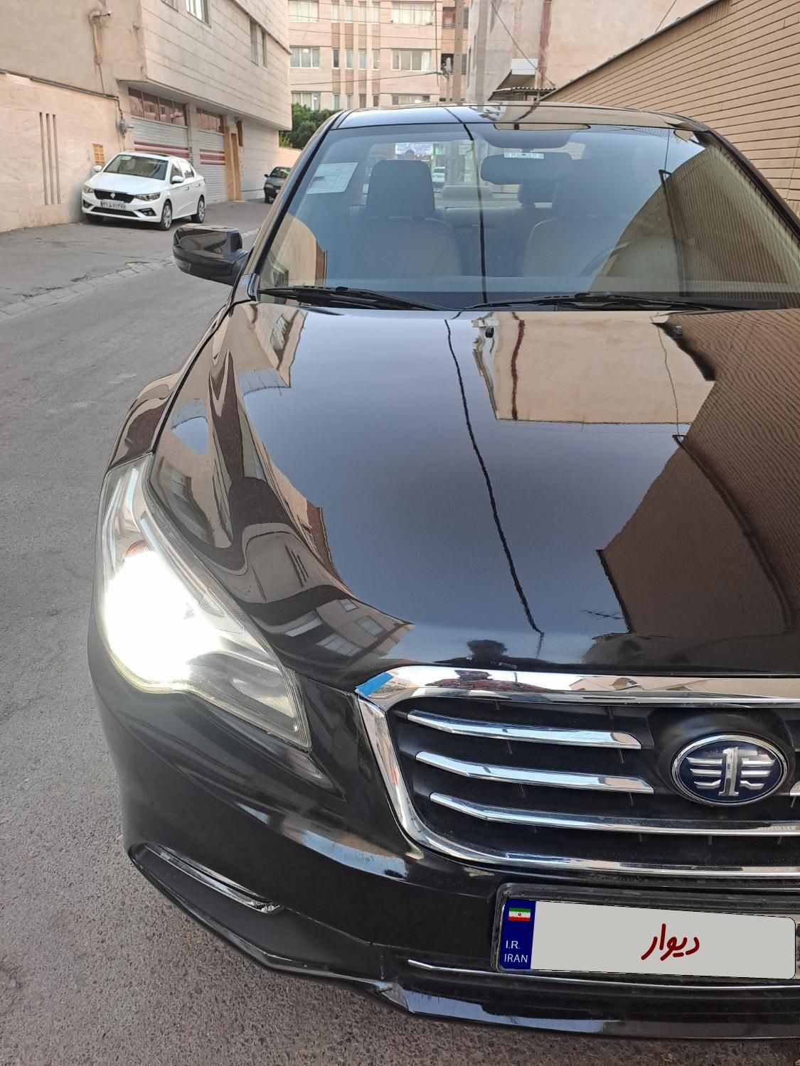 بسترن B50F اتوماتیک - 2015
