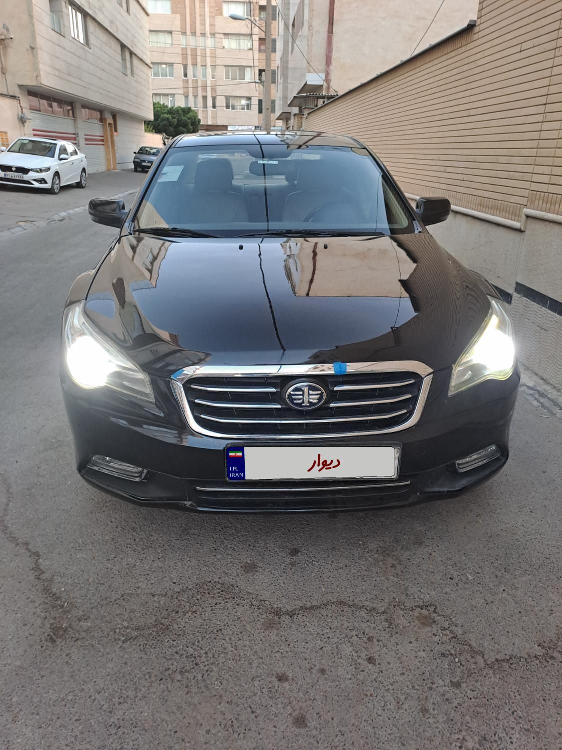 بسترن B50F اتوماتیک - 2015