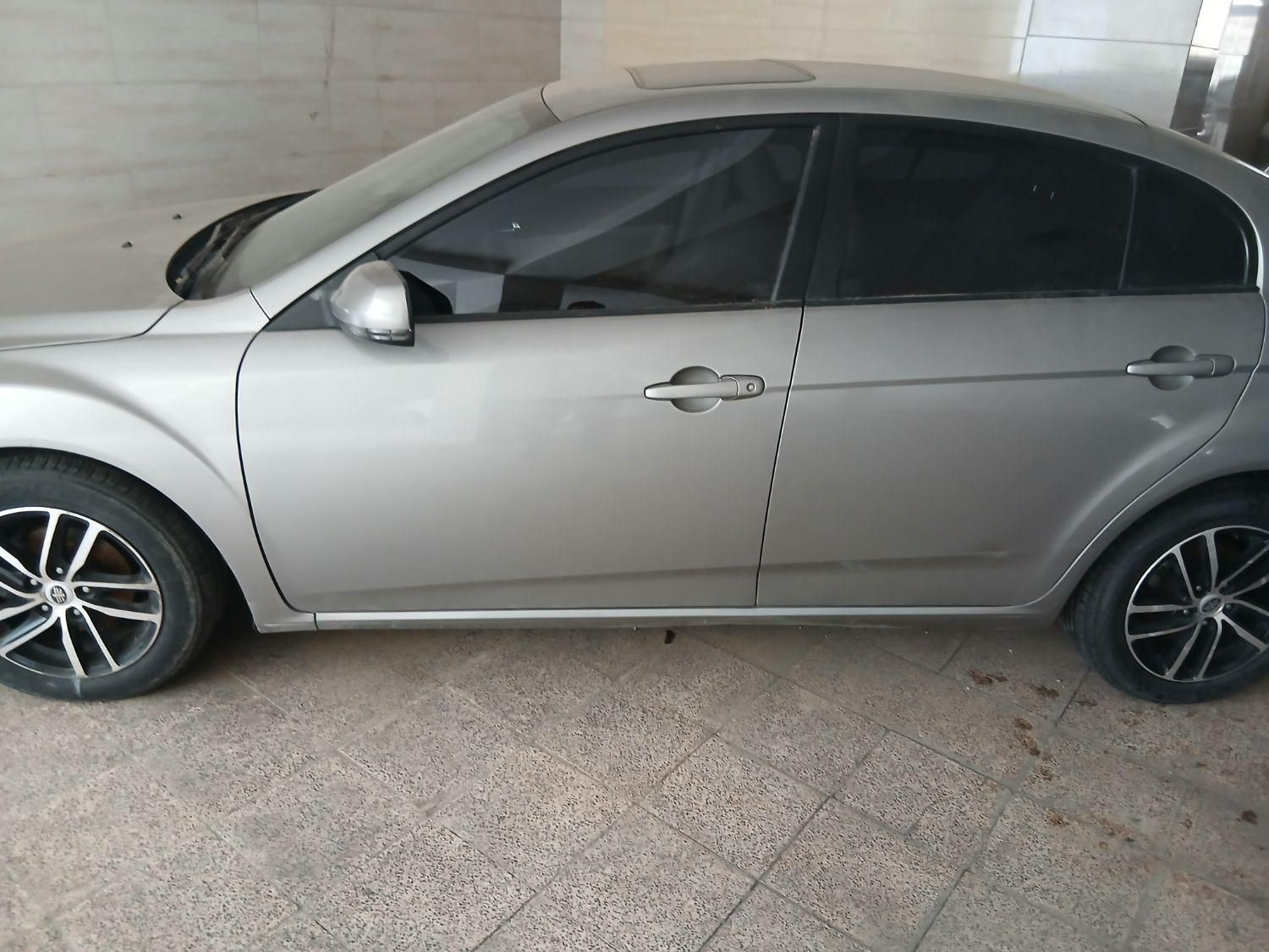 بسترن B50F اتوماتیک - 2015