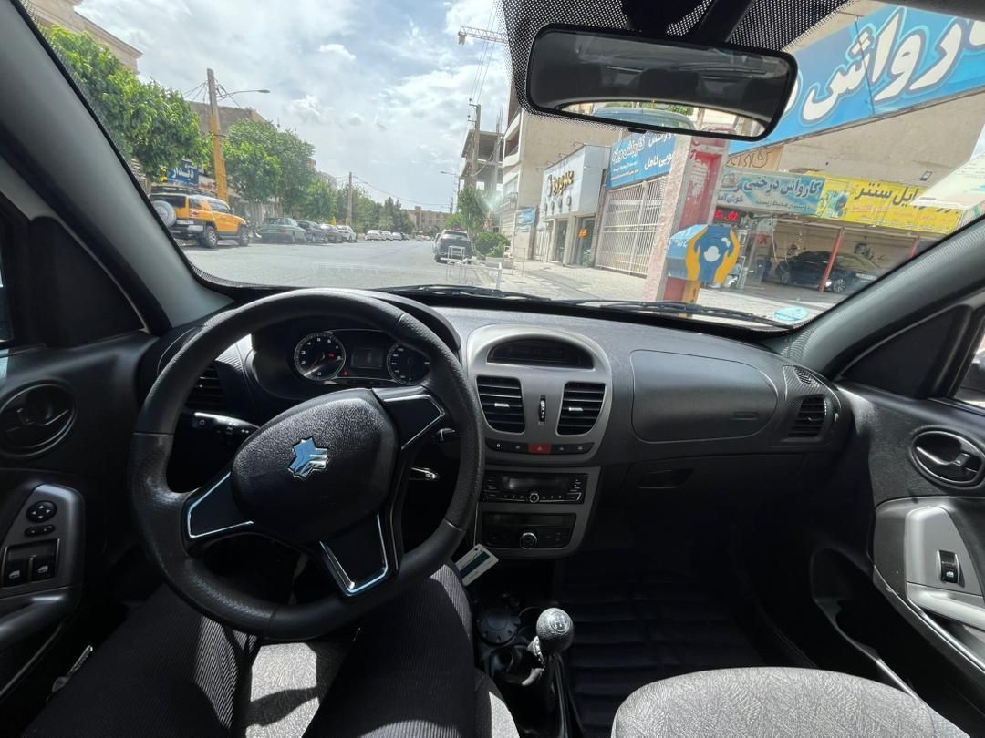 کوییک R دنده‌ای - 1403
