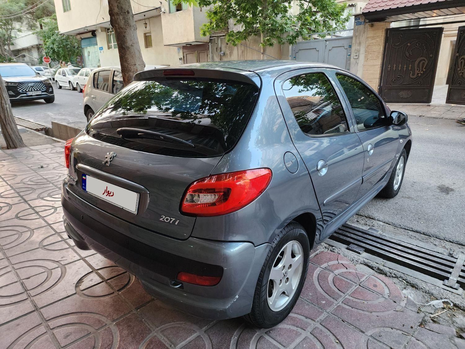 پژو 207 اتوماتیک - 1390