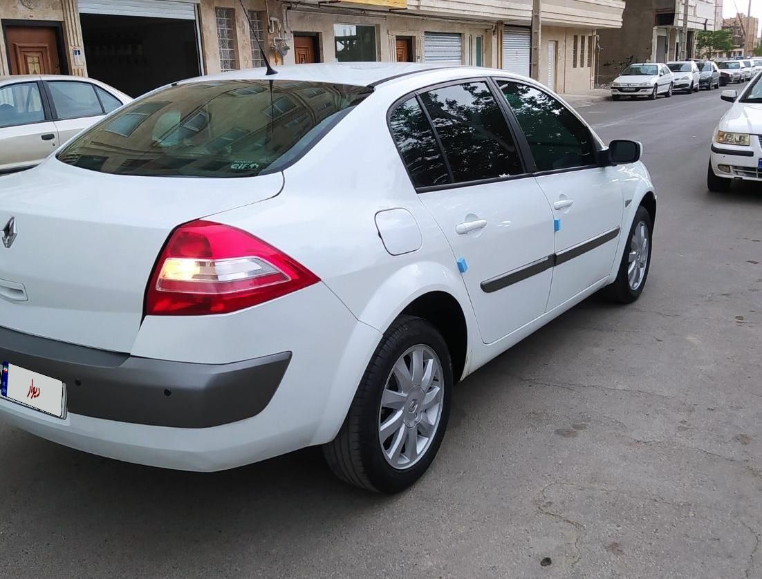 رنو مگان پارس خودرو 2000 - 2012