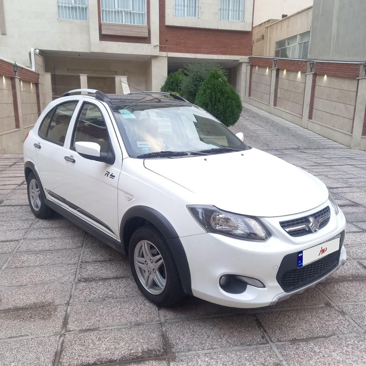 خودرو کوییک، R آگهی ann_18165518
