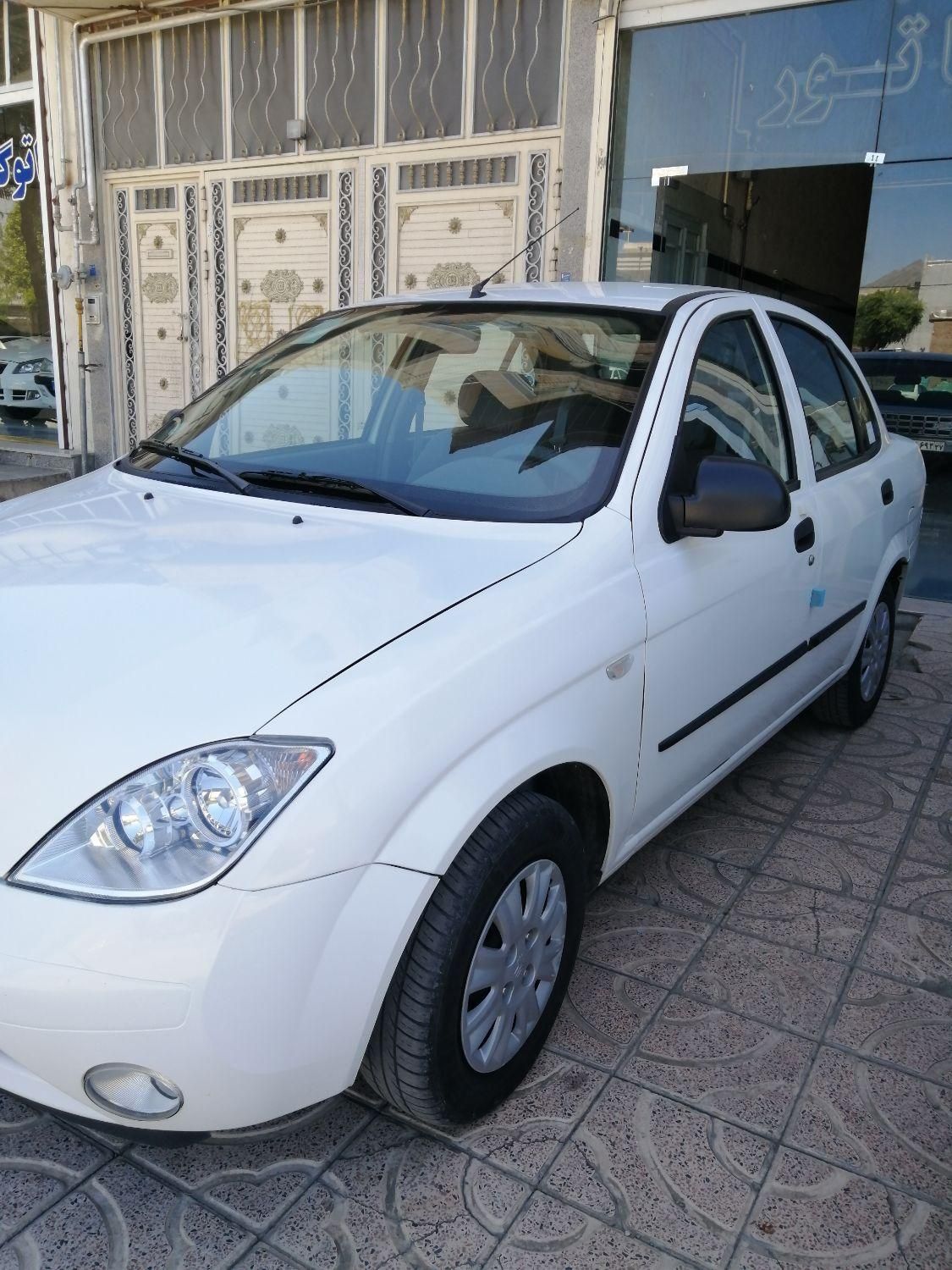 تیبا صندوق دار SX - 1401