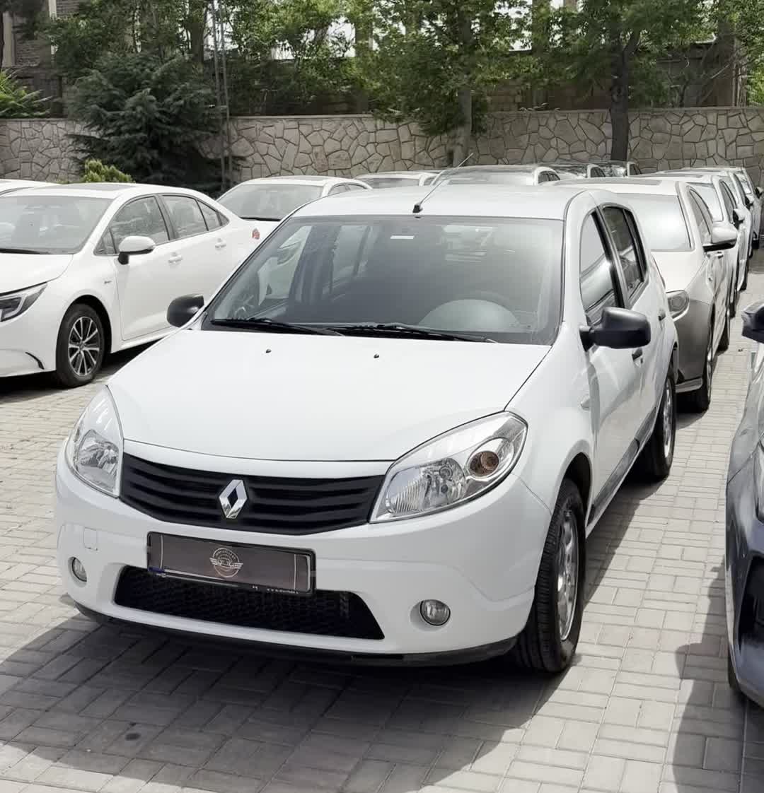 خودرو رنو، ساندرو آگهی ann_18167489