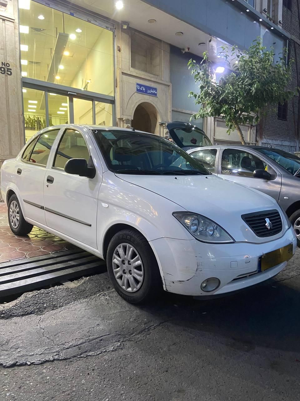 تیبا صندوق دار SX - 1400