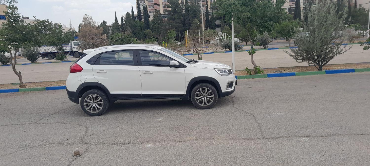 خودرو ام وی ام، X22 آگهی ann_18167957