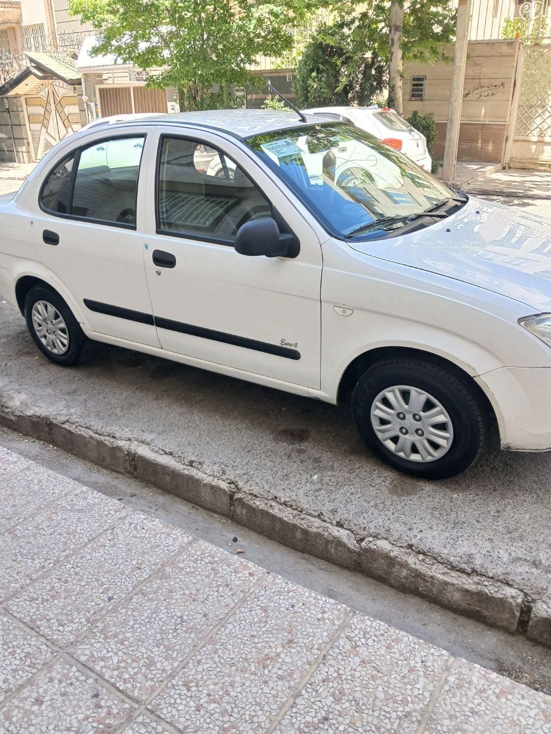 تیبا صندوق دار SX - 1393