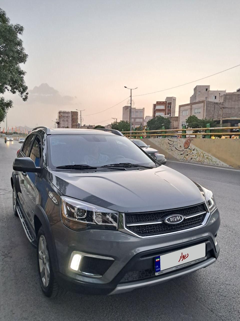 خودرو ام وی ام، X22 آگهی ann_18168872