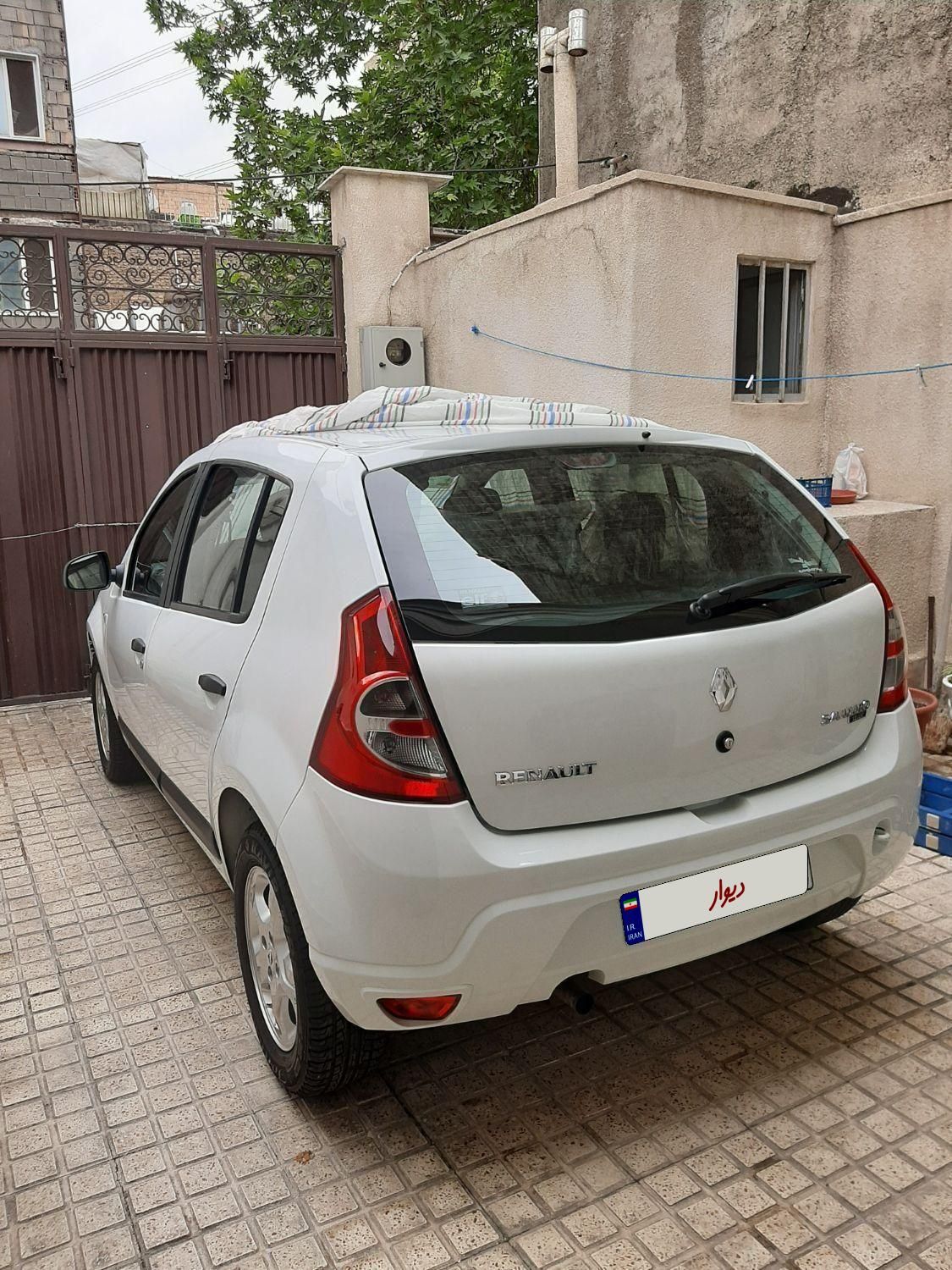 خودرو رنو، ساندرو آگهی ann_18170211