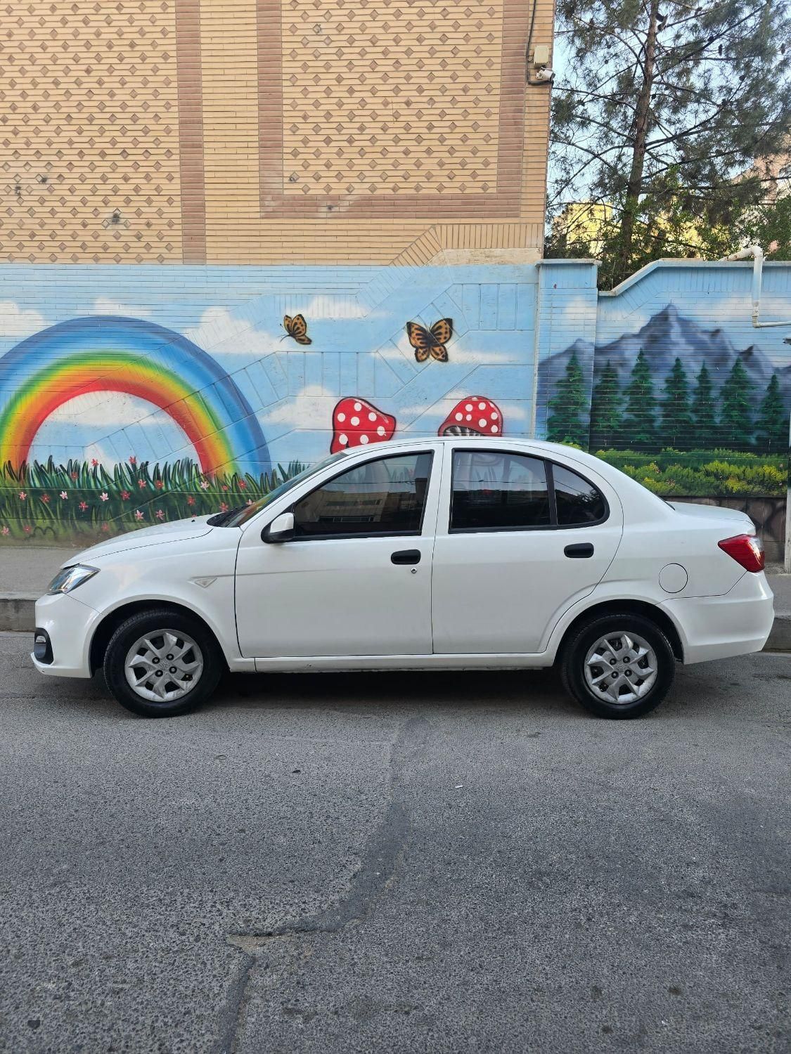 ساینا S دنده ای بنزینی - 1400