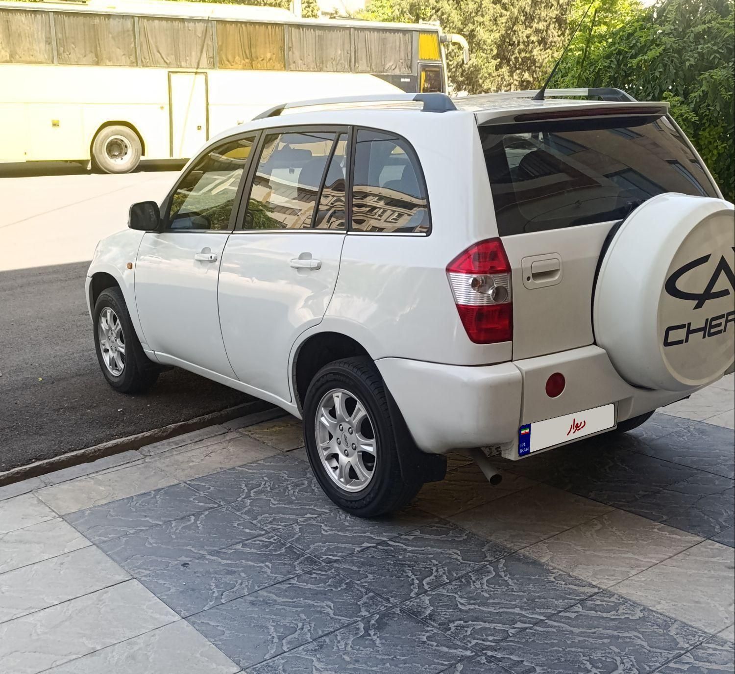 ام وی ام X33 دنده‌ای ساده - 2012