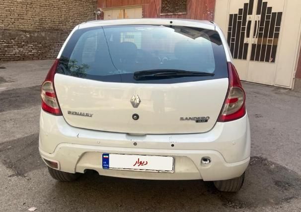 رنو ساندرو دنده ای - 1395