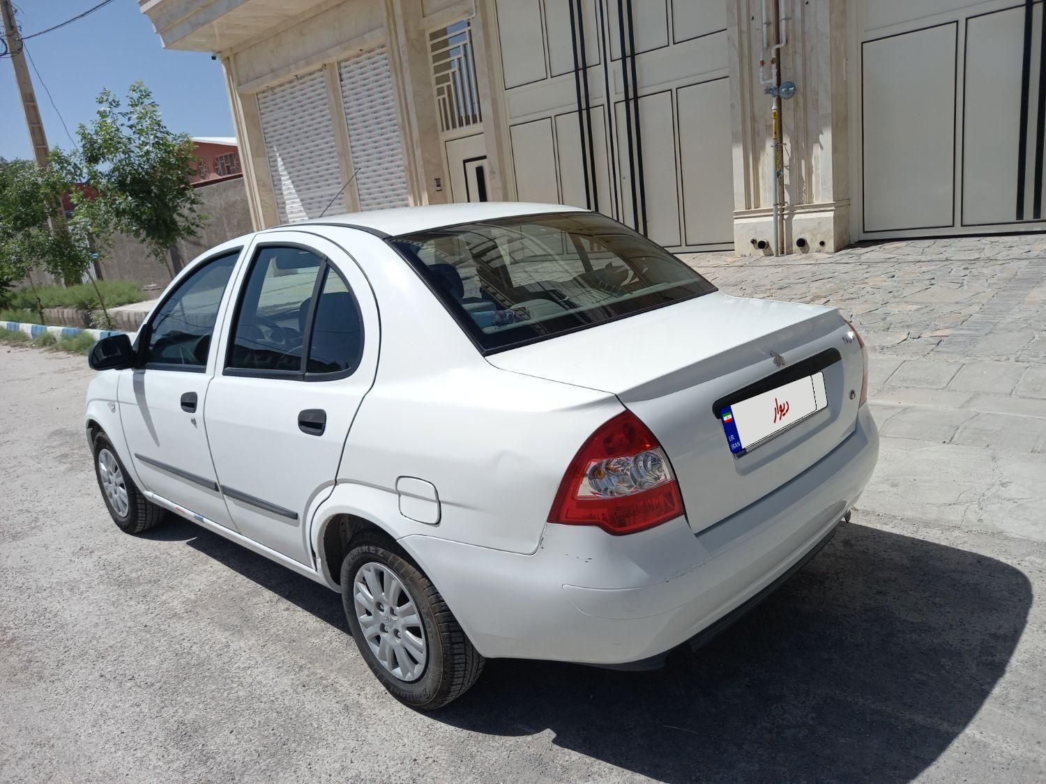 تیبا صندوق دار SX - 1400