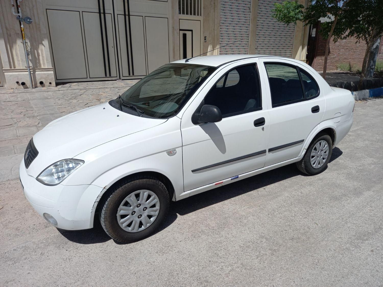 تیبا صندوق دار SX - 1400