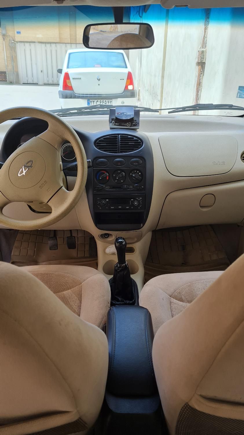 ام وی ام 110 چهار سیلندر دنده ای - 2012