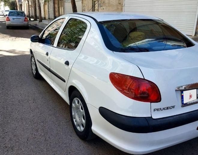 پژو 206 SD v8 - 1390