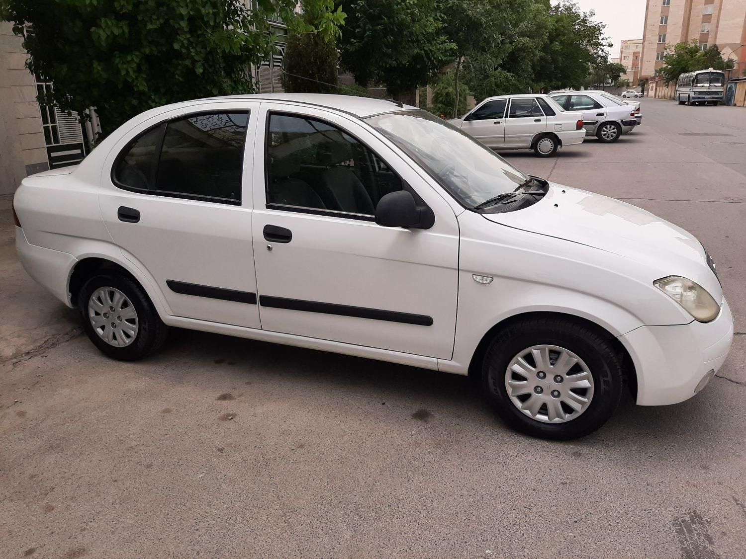 تیبا صندوق دار SX - 1392