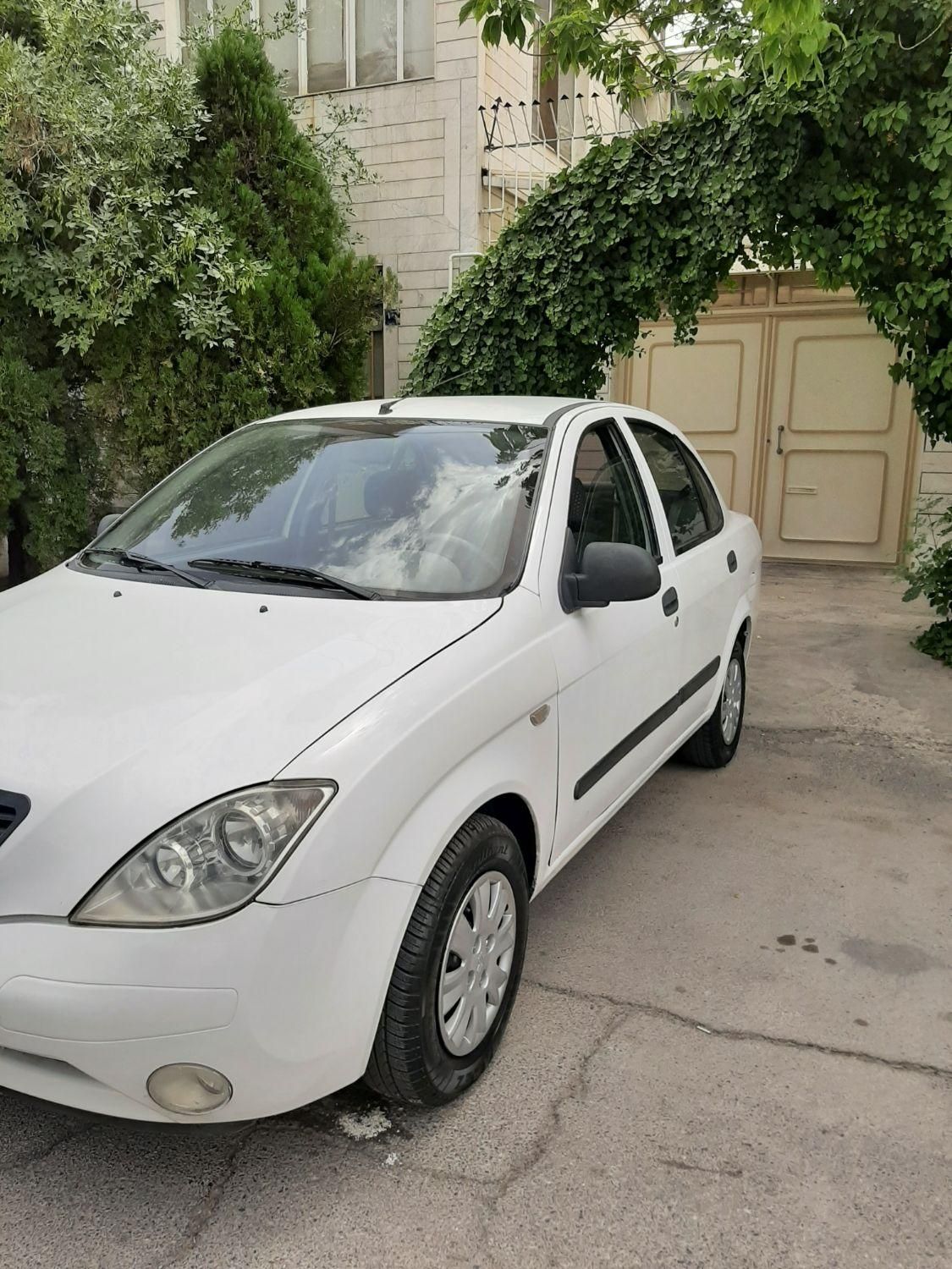 تیبا صندوق دار SX - 1392