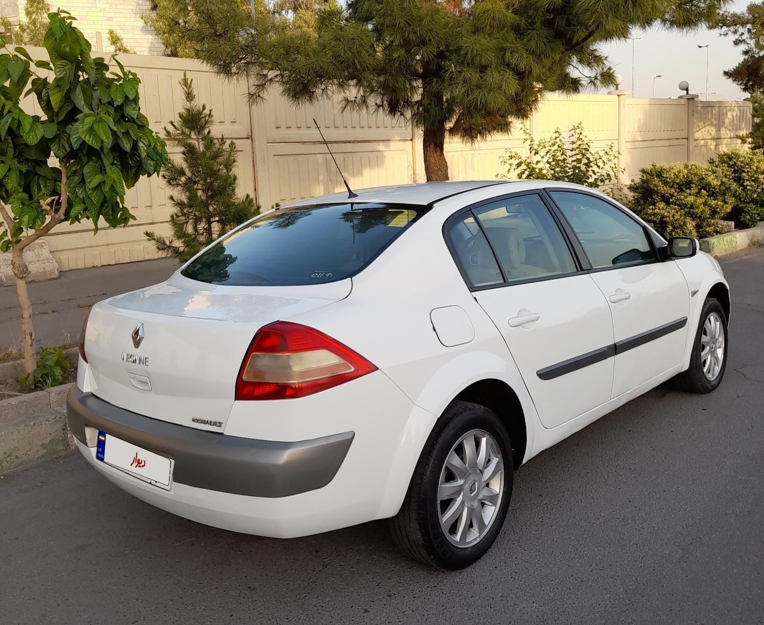 رنو مگان پارس خودرو 2000 - 2011