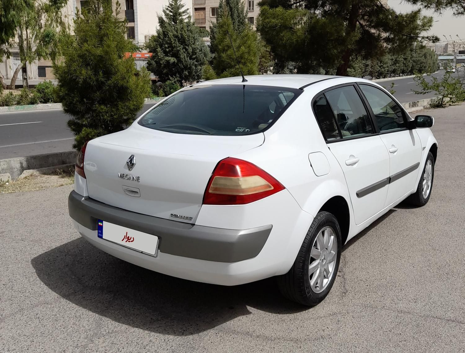 رنو مگان پارس خودرو 2000 - 2011