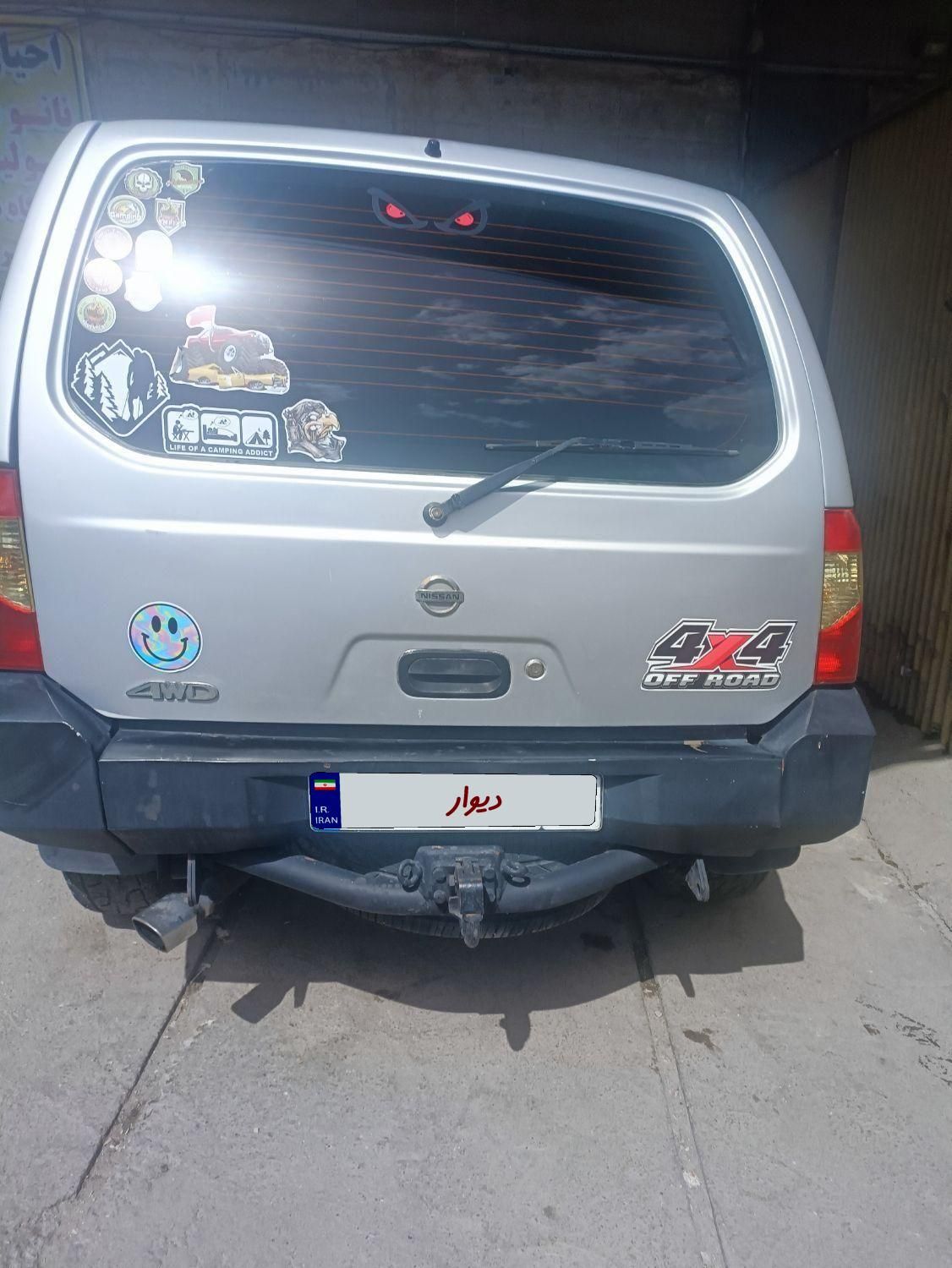 نیسان رونیز دنده‌ای - 2004