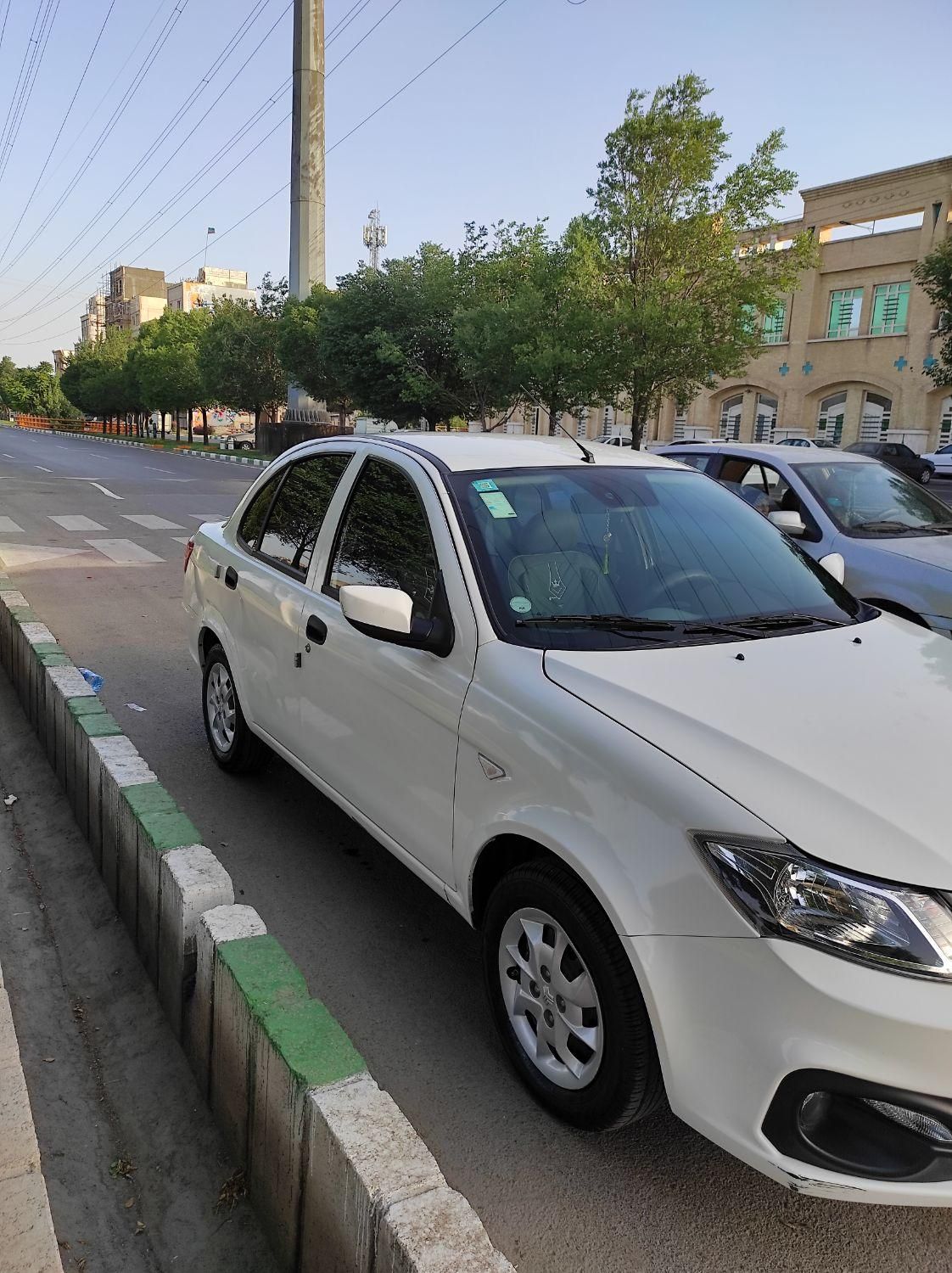 ساینا S دنده ای بنزینی - 1402