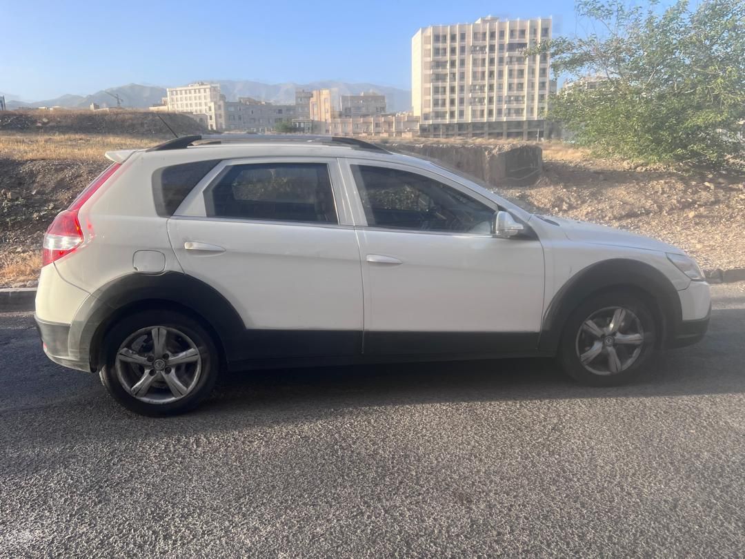 خودرو دانگ فنگ، H30 کراس آگهی ann_18180604