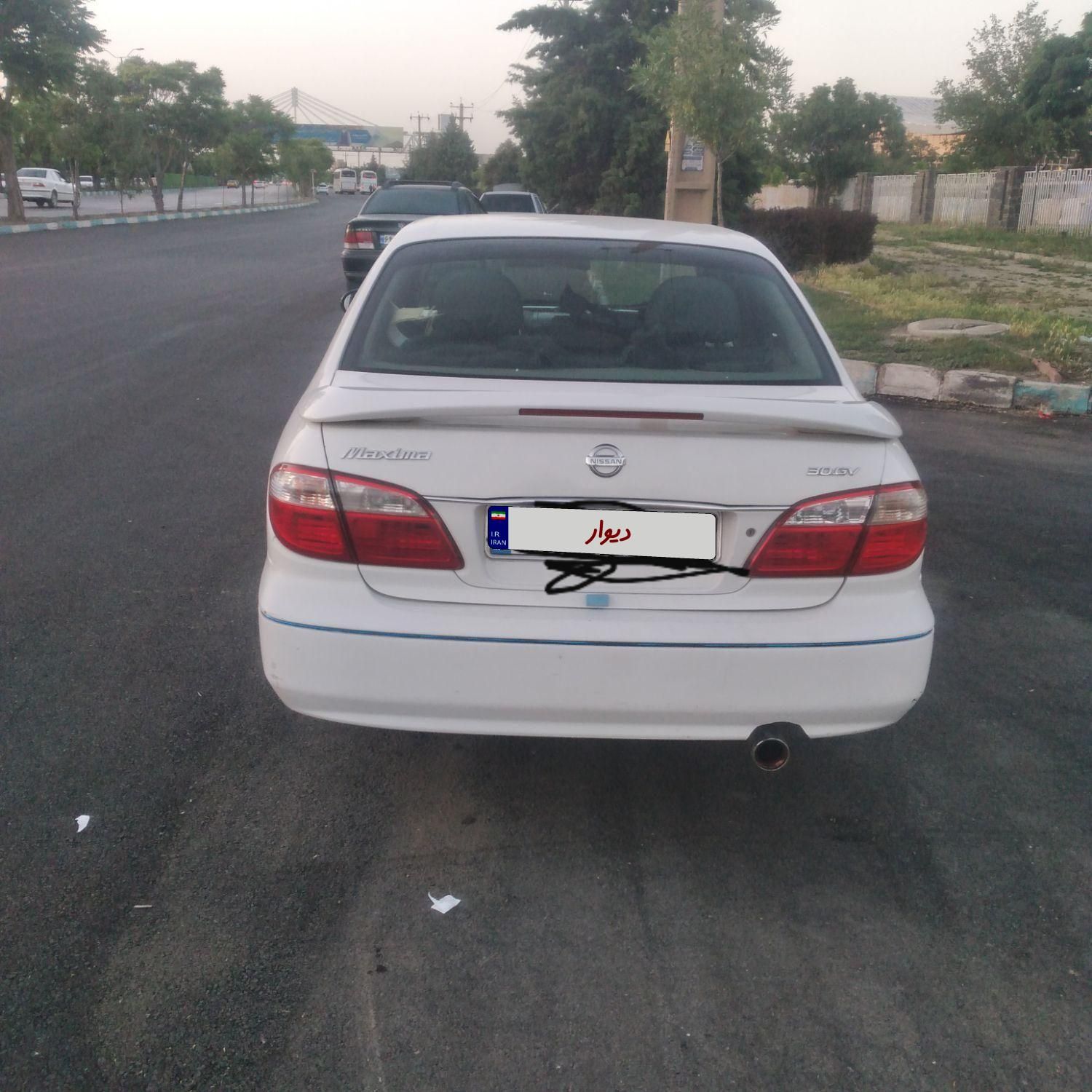 نیسان ماکسیما دنده‌ای - 2006