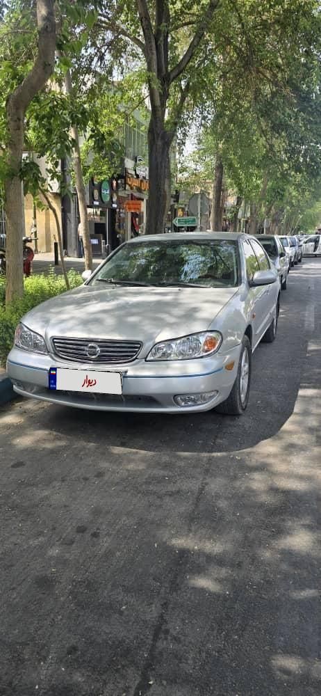 نیسان ماکسیما دنده‌ای - 2004