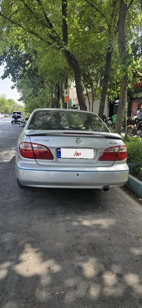 نیسان ماکسیما دنده‌ای - 2004