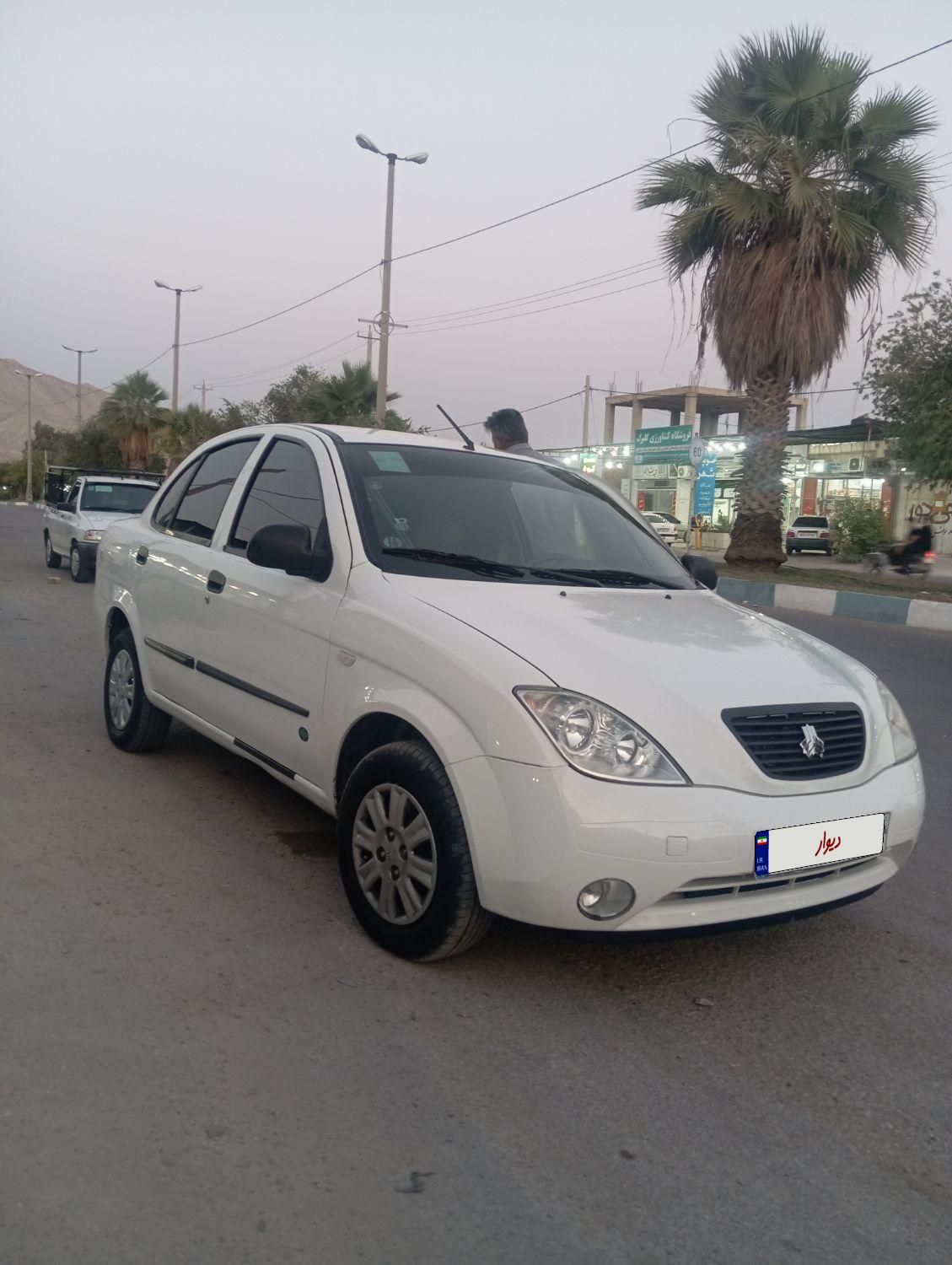 تیبا صندوق دار SX - 1400