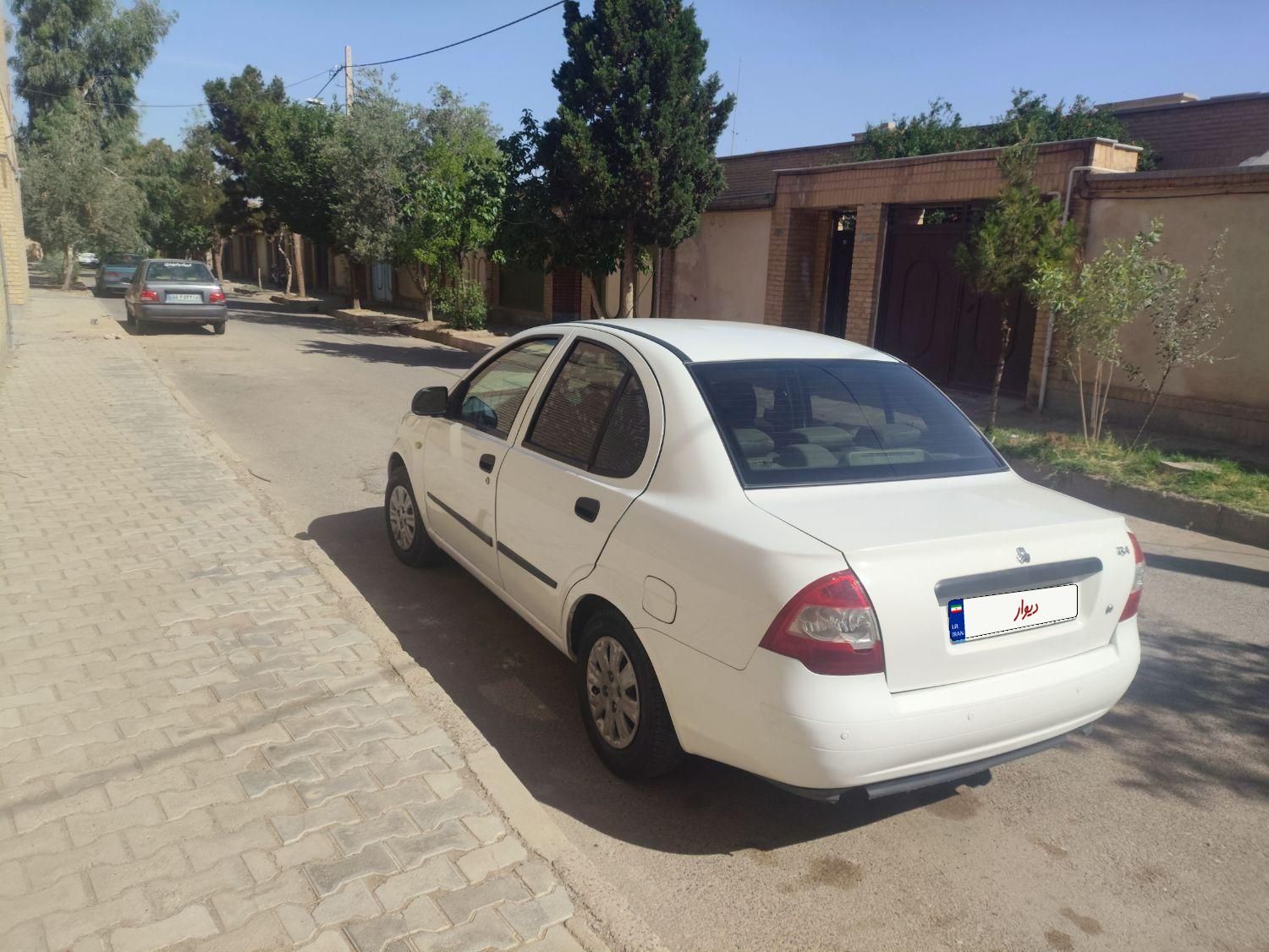 تیبا صندوق دار SX - 1400