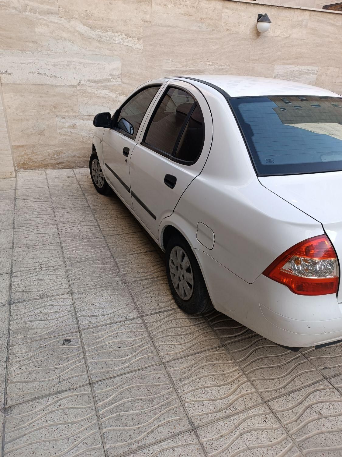 تیبا صندوق دار SX - 1401