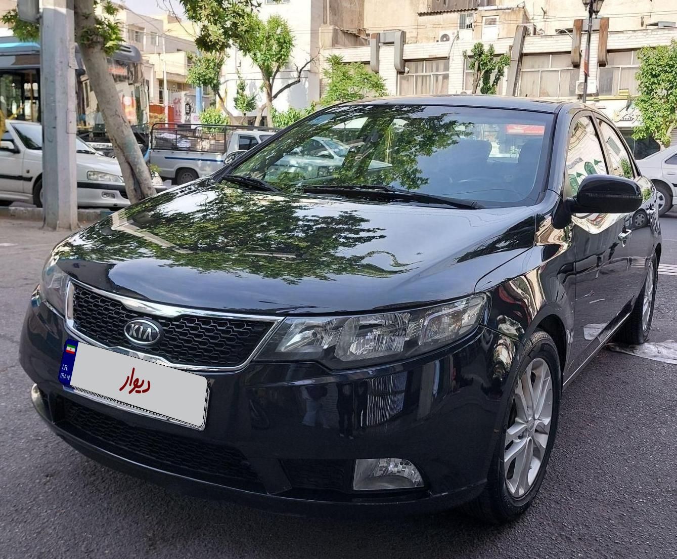 خودرو کیا، سراتو مونتاژ آگهی ann_18189180