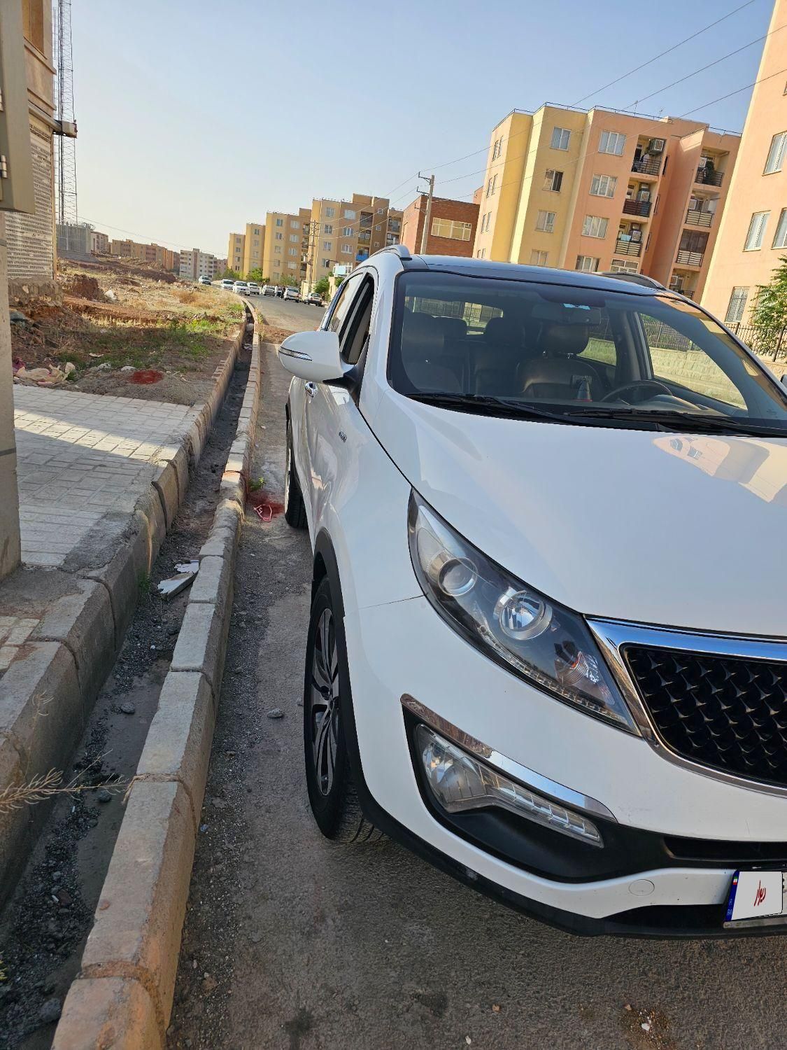 کیا اسپورتیج 4 سیلندر 2400cc - 2011
