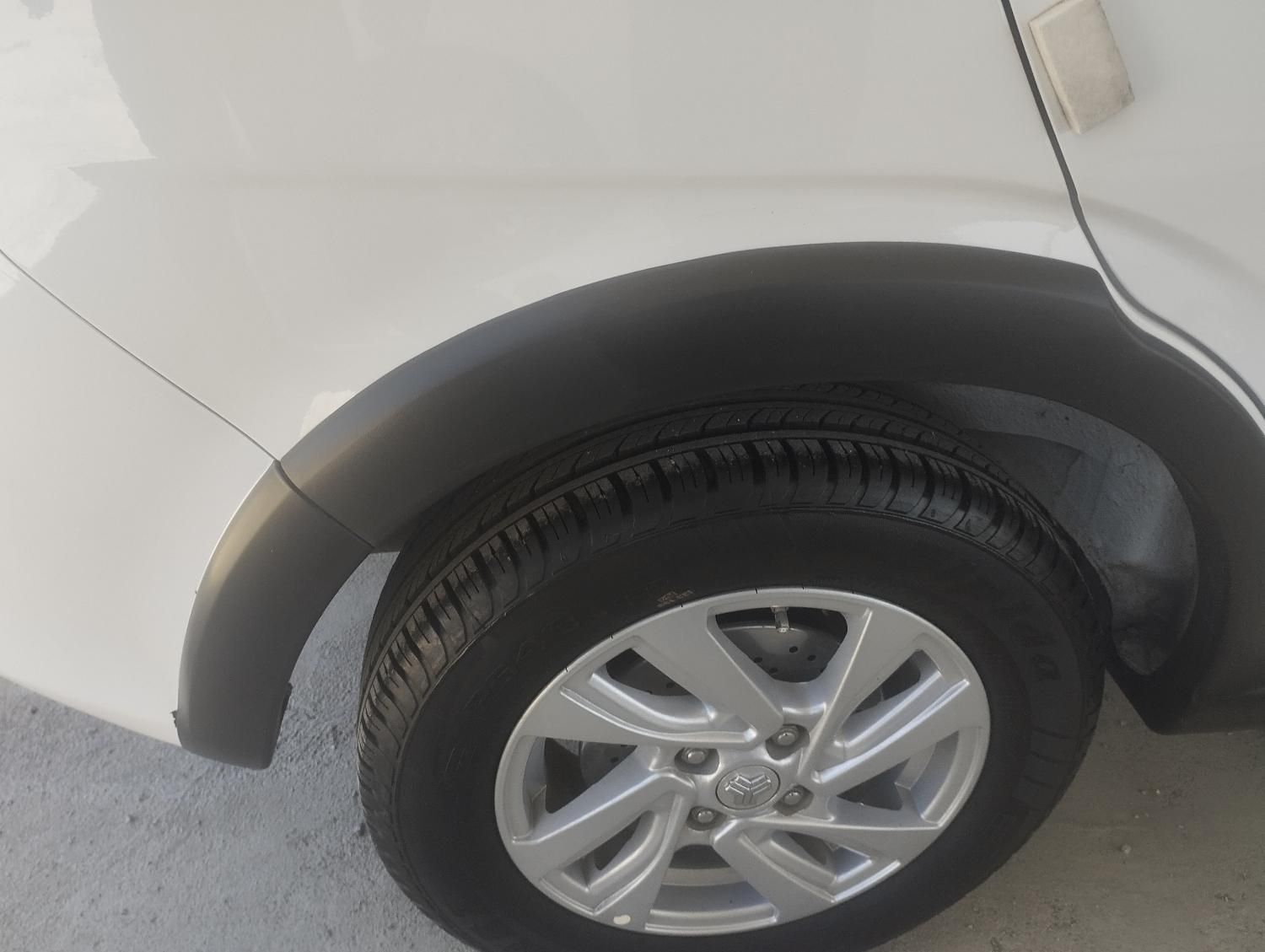 کوییک R دنده‌ای - 1403