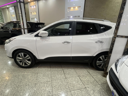 هیوندای توسان 2.4 لیتر - 2015