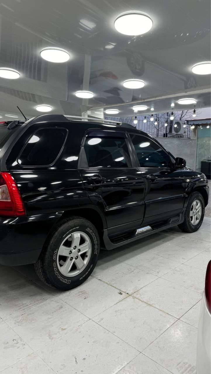 کیا اسپورتیج 6 سیلندر 2700cc - 2010