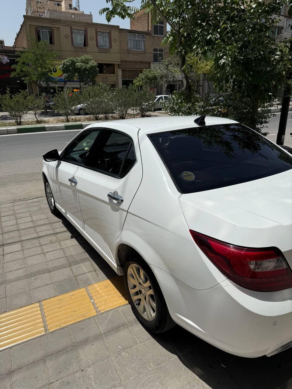 دنا پلاس تیپ ۲ دنده‌ای - 1400