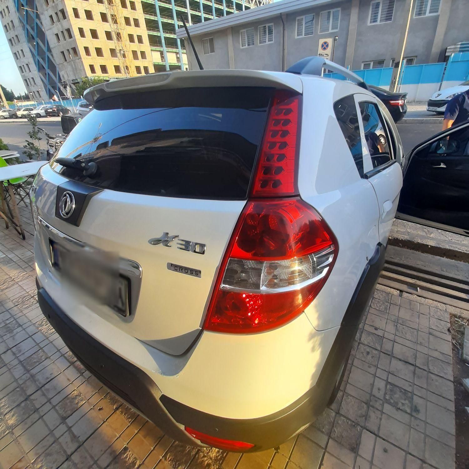 دانگ فنگ H30 کراس اتوماتیک - 1397