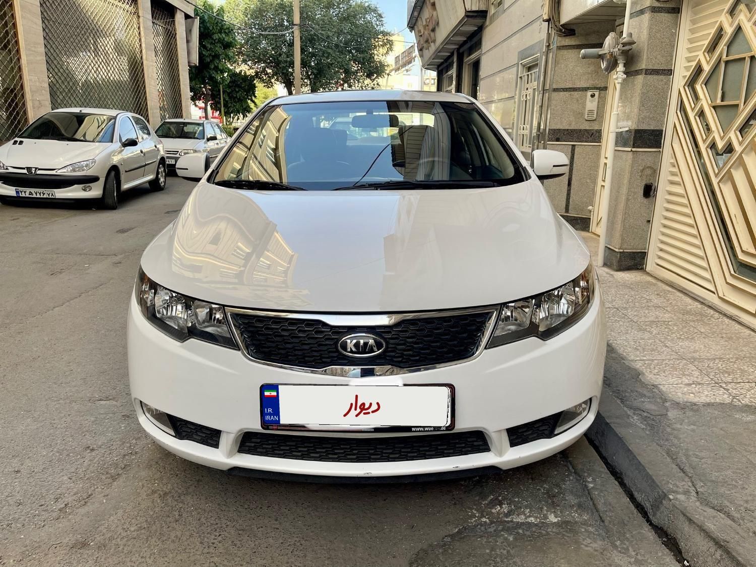 خودرو کیا، سراتو مونتاژ آگهی ann_18193337