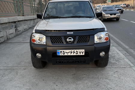 نیسان رونیز دنده‌ای - 1385