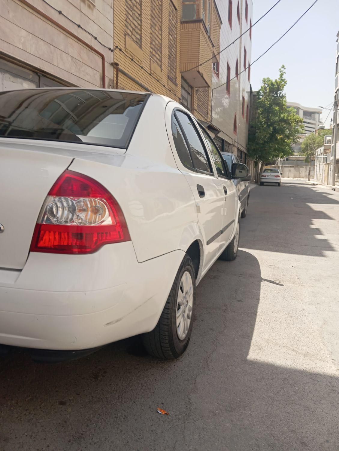 تیبا صندوق دار SX - 1400