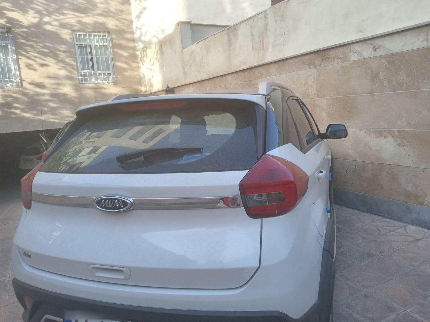 ام وی ام X22 دنده ای اسپرت لاکچری - 2022